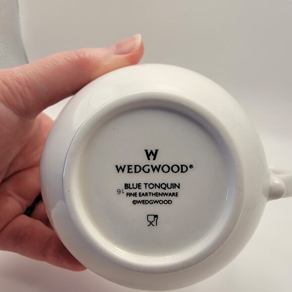Wedgwood Blue Tonquin Earthenware Creamer – Blue & White Floral Made in England - Picture 6 of 10